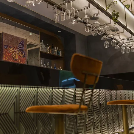 The Artisan - Mgallery Collection